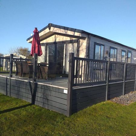 Superior 6 Berth Holiday Home In Suffolk Saxmundham Eksteriør billede