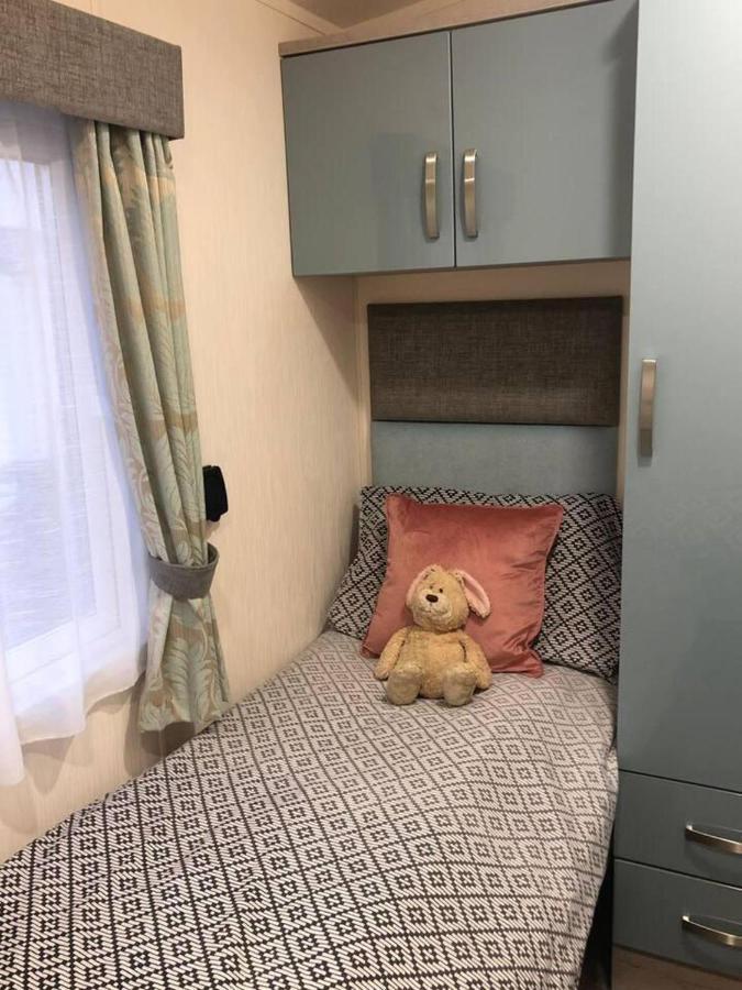 Superior 6 Berth Holiday Home In Suffolk Saxmundham Eksteriør billede